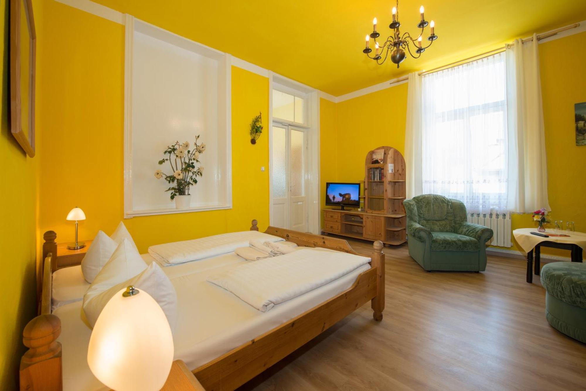 Hotel Knoepel Wismar Exterior photo